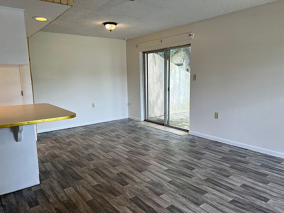 2nd image of 4608 Sandy Ln