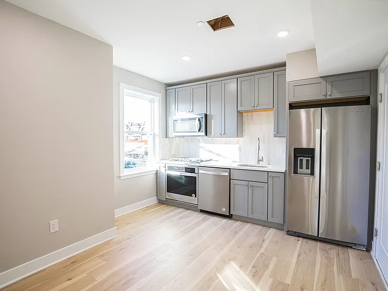 4926 Locust Street — Photo 1