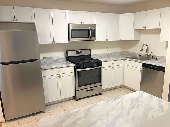 2nd image of 884 Quince Orchard Blvd APT T2