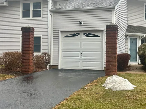 1 Upperbrook Ct, Parlin, NJ 08859