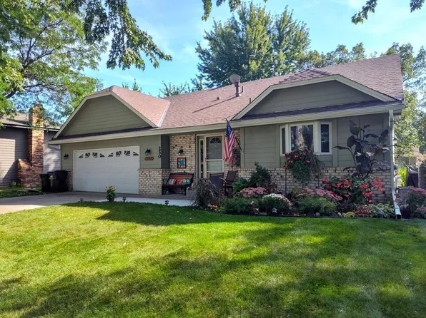 250 112th Ln NW, Coon Rapids, MN 55448