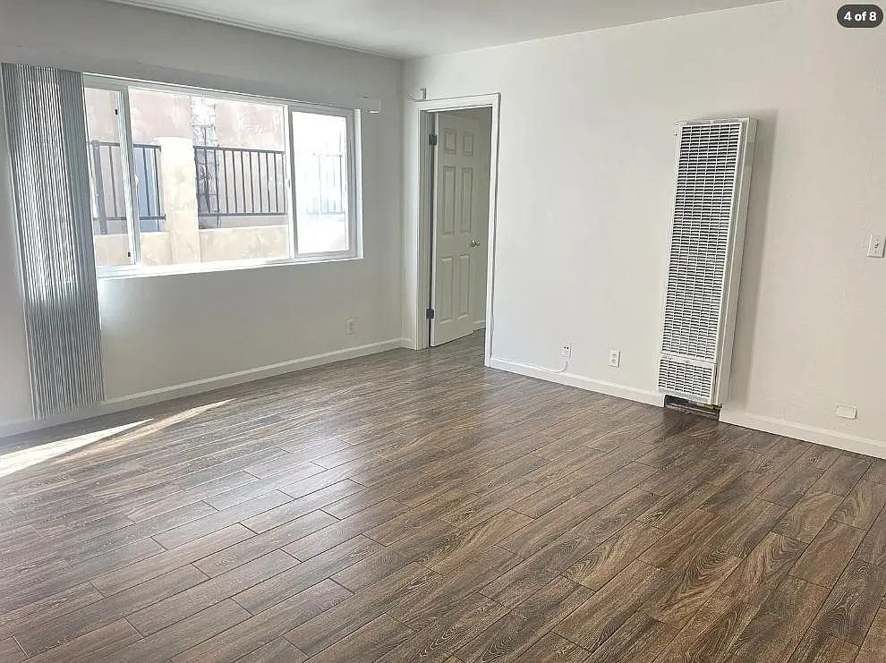 235 S Weitzel St, unit a — Photo 2