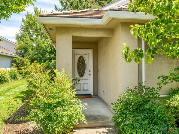 617 Cherrywood Dr, Medford, OR 97504
