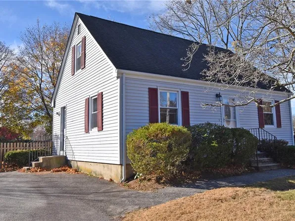 25 Rotary Dr, West Warwick, RI 02893
