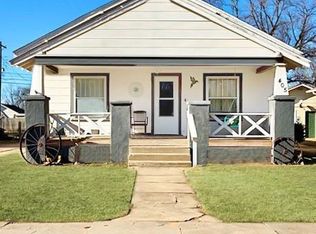 405 N 7th St, Tonkawa, OK 74653