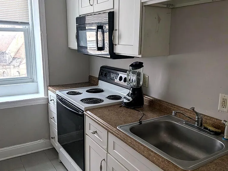 1343 W Pike St #3 — Photo 9