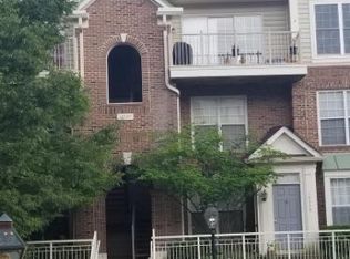 10337 Sager Ave APT 302, Fairfax, VA