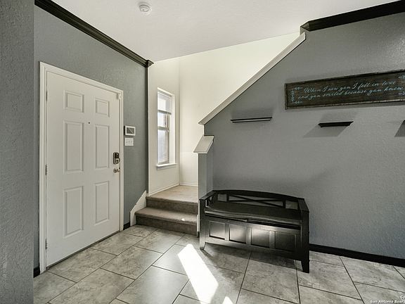 4th image of 2127 Flora Vista