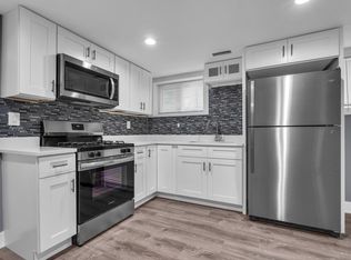 2424 W Hollywood Ave APT 3, Chicago, IL 60659