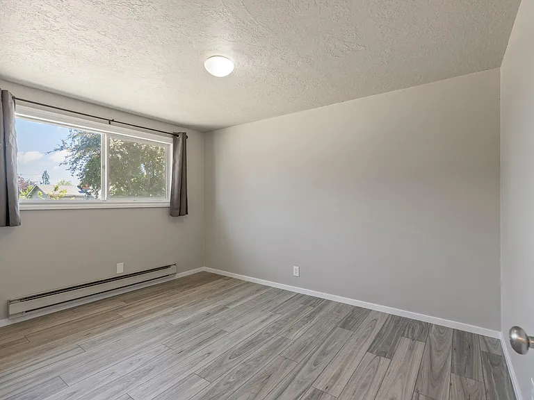 2639 NE Harvey Ln — Photo 15