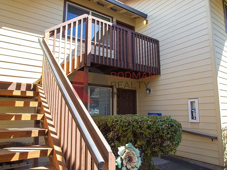 2045 Tibbetts Dr — Photo 11