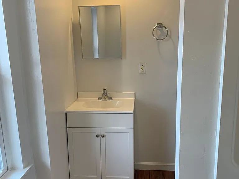 341 S Duke St — Photo 14