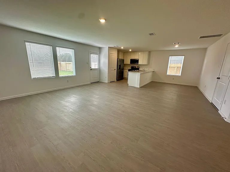 13310 Rayhill Dr — Photo 4