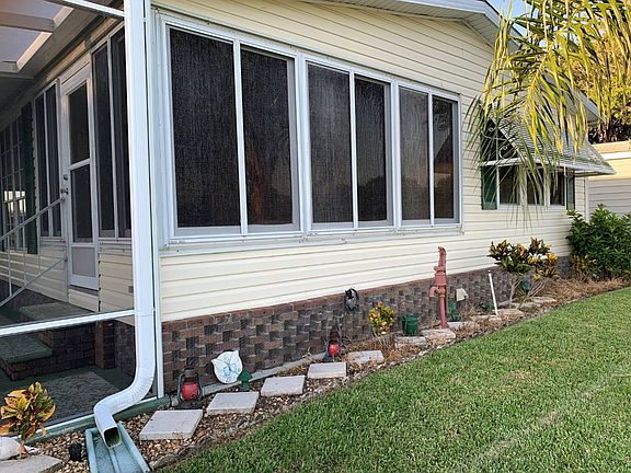 3rd image of 135 Lantana Cir