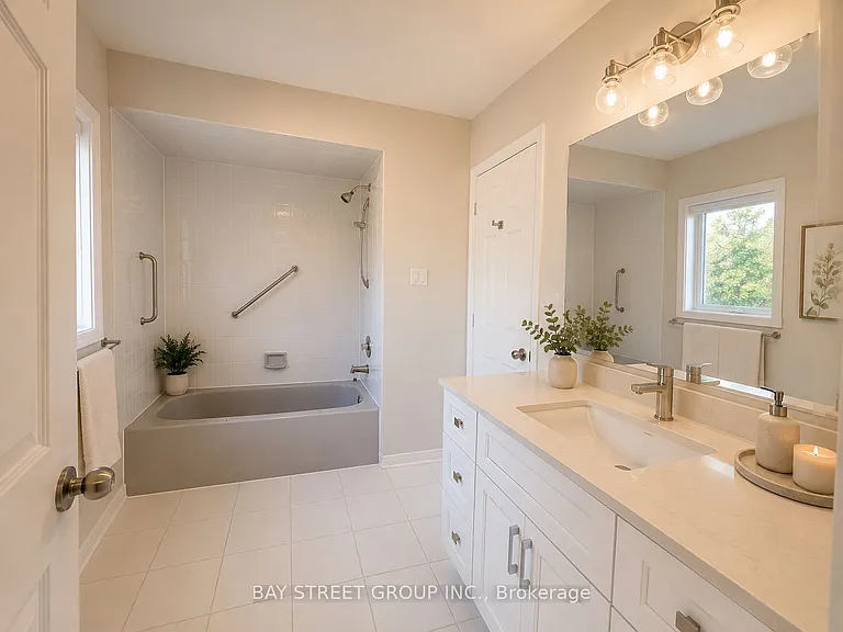 1054 Chateau Ct — Photo 31