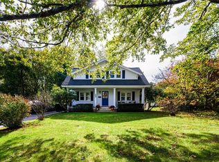 102 Austin St, South Kingstown, RI 02879