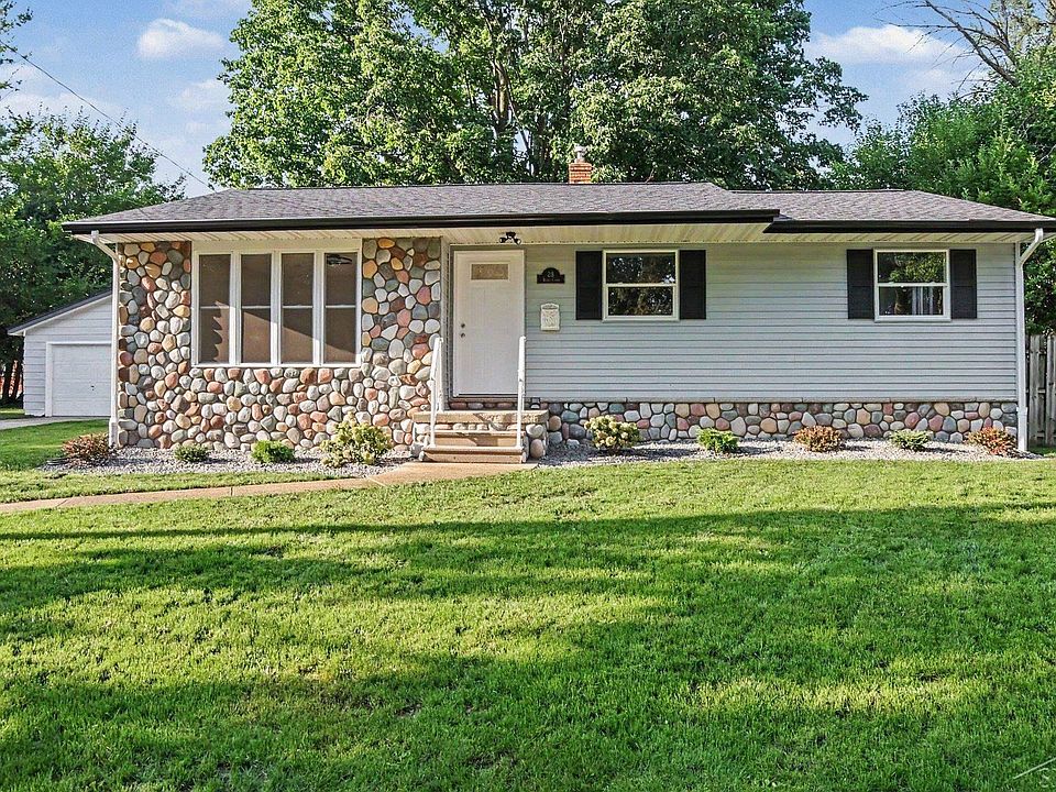 1st image of 28 Ruhlig Ct