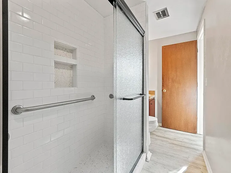 603 E Warfield St — Photo 14