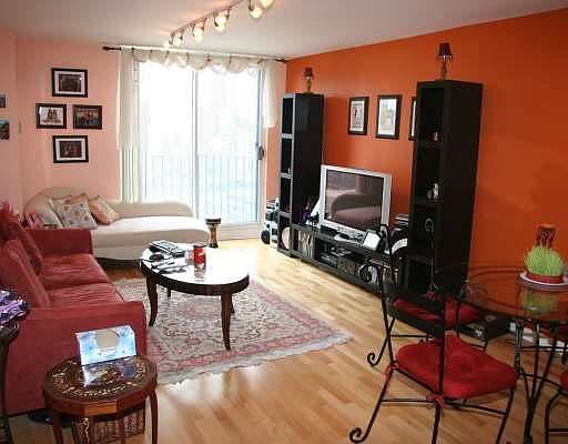 Spacious living room, walls are painted to more neutral colo