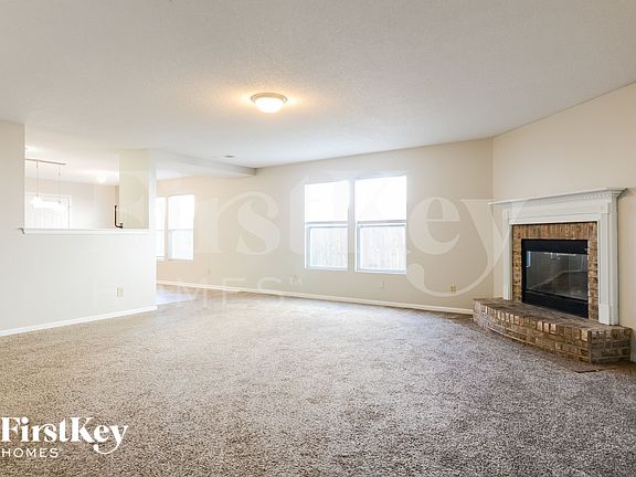 3rd image of 9214 Bainbridge Dr