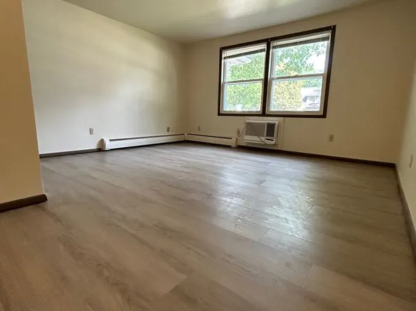 207 Fort Howard Ave - Complex