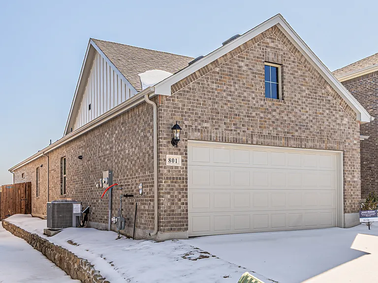 801 Leavenworth Dr — Photo 15