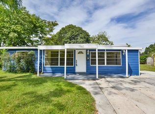 7560 Meadowlawn Dr N, Saint Petersburg, FL 33702