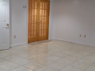 6 Jay Ct, Bohemia, NY 11716