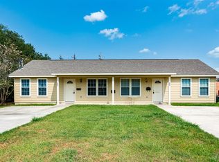 1090 Woods Dr, Liberty, TX 77575