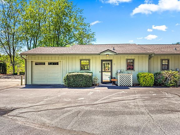 4th image of 41A Mint Lake Ct E