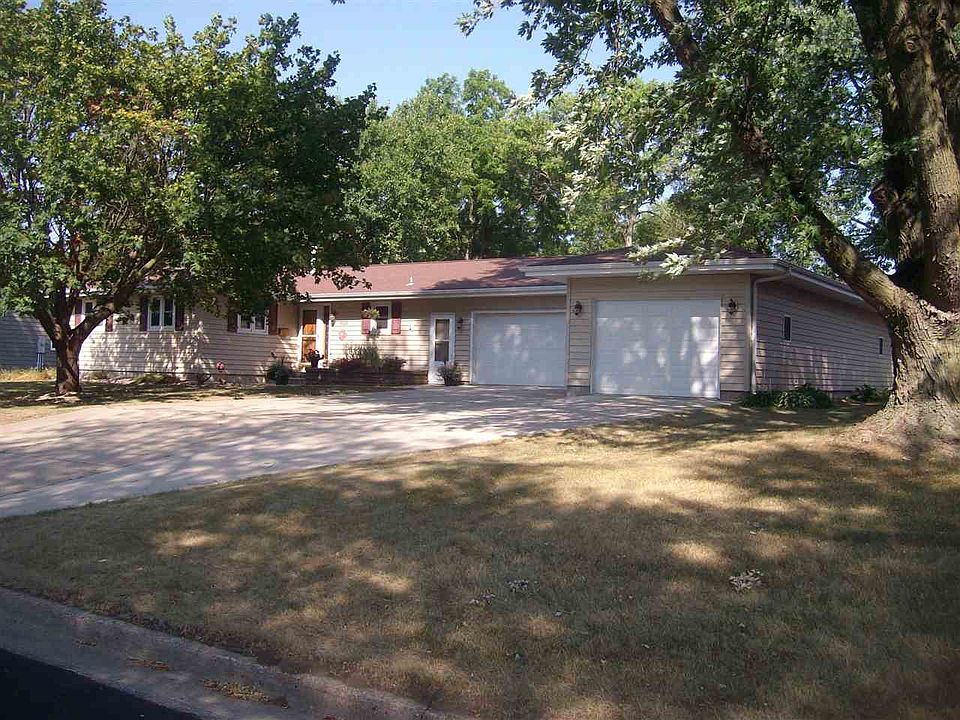 1st image of 1804 Lawler St
