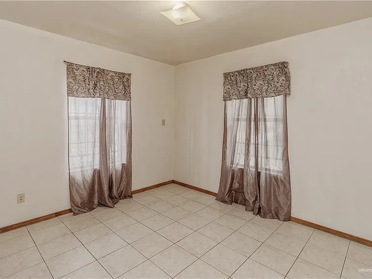 301 Jessica Jane Ave — Photo 9