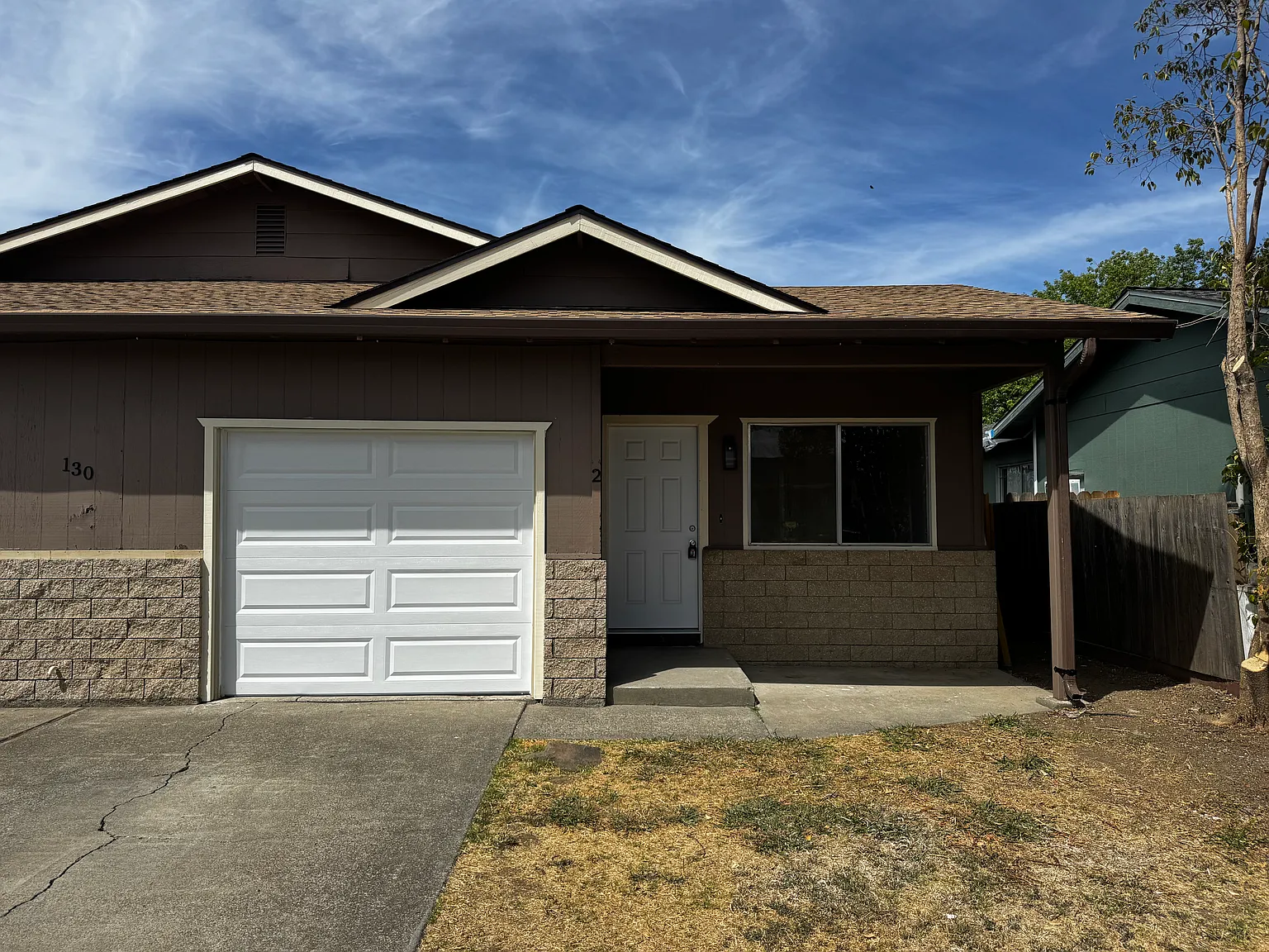 2 bed, 909 sqft, $1,900 — Photo 2