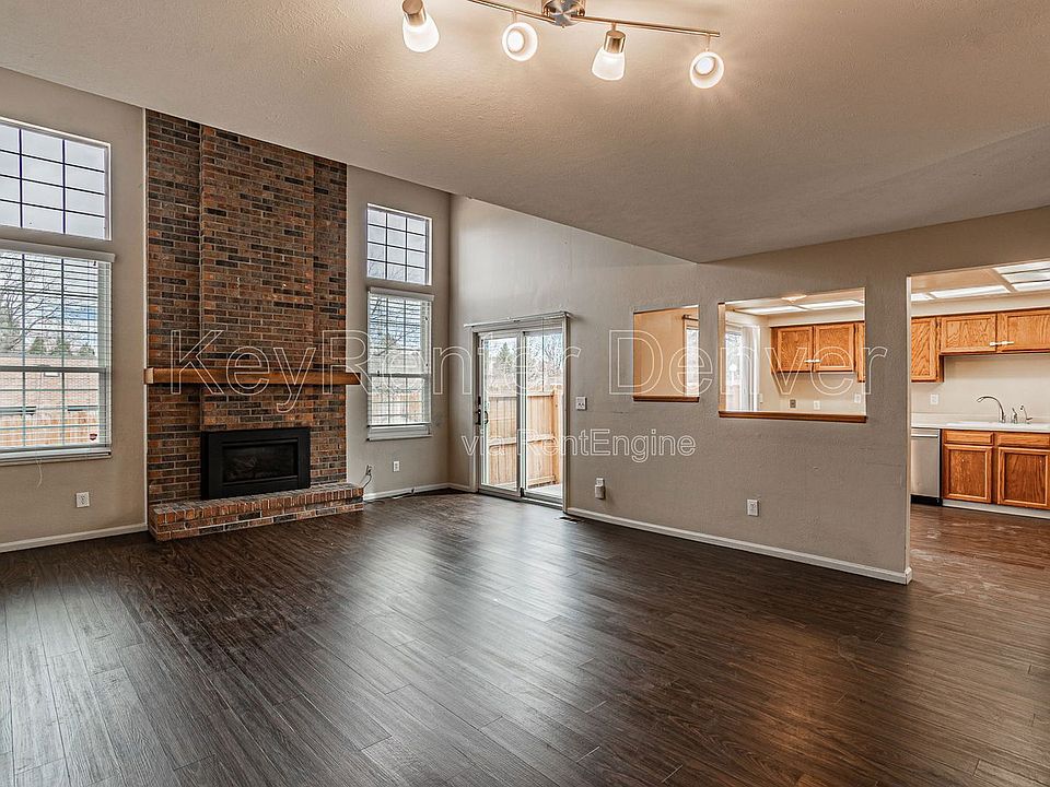 1st image of 14129 E Warren Pl