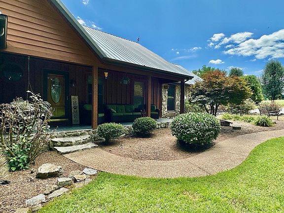 2nd image of 250 Ashley Ln