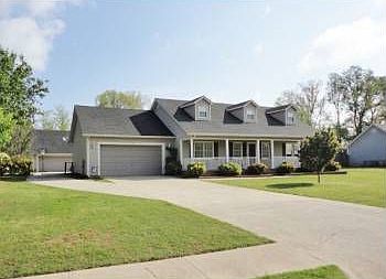 1st image of 219 Arrowfeather Dr NE