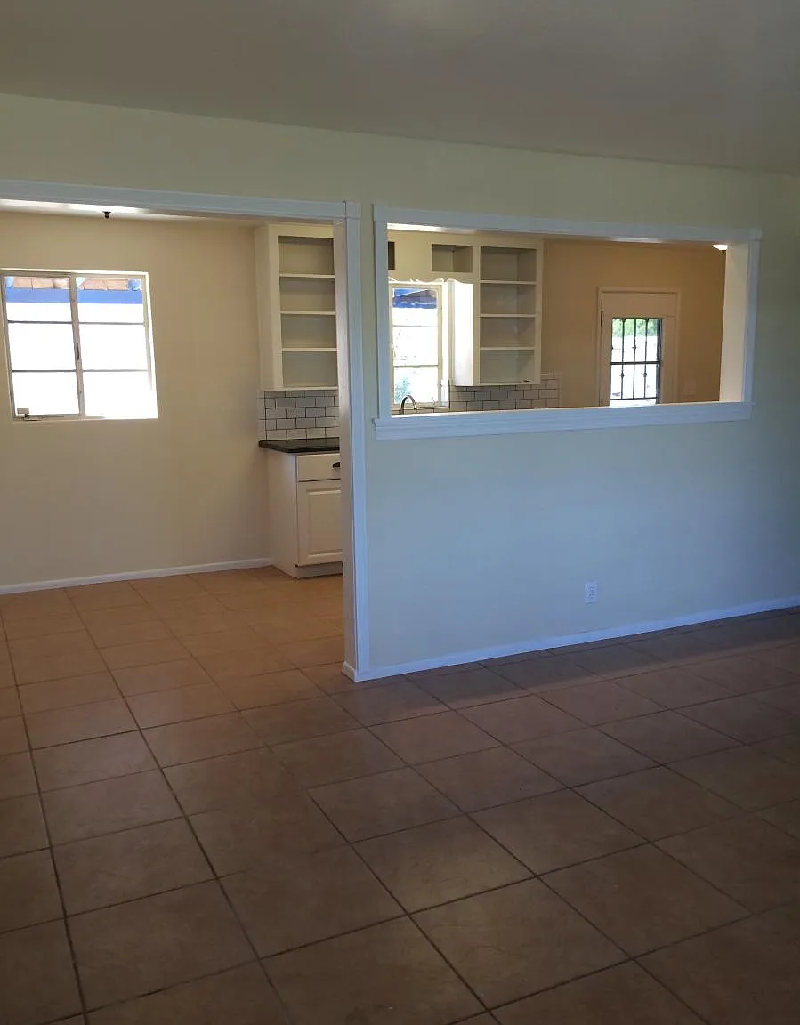 3 bed, 1.5 bath, 1150 sqft, $1,500 — Photo 2