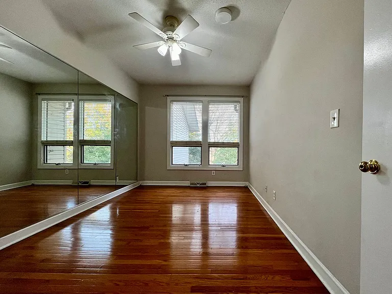 207 Forest View Ct — Photo 15