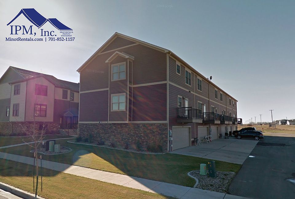 Townhouse For Rent by IPM of Minot - 2957 8th St NW_12162024