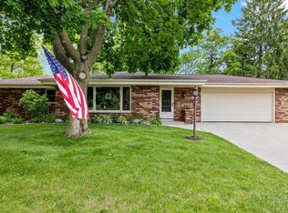 N88W5588 Regency Cir, Cedarburg, WI 53012