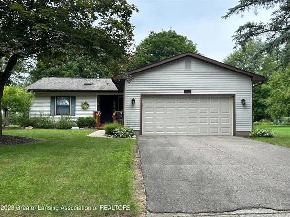 415 Manchester Dr, Dewitt, MI 48820