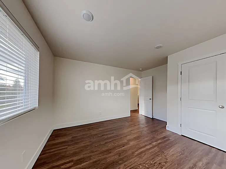 1620 192nd Street Ct E — Photo 17