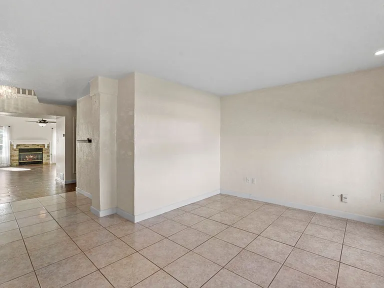 4332 Loma De Brisas Dr — Photo 6