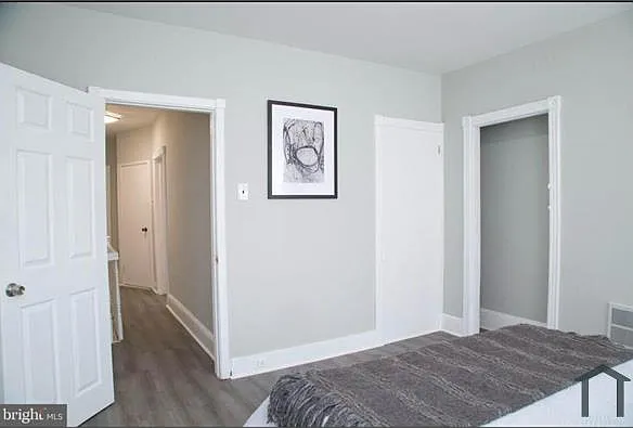 2440 S Sheridan St — Photo 9