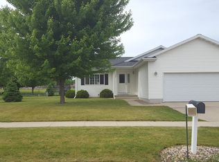 1502 Leitha Ter, Waverly, IA 50677