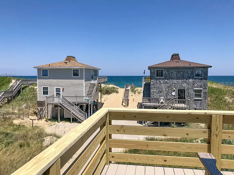 8809B S Old Oregon Inlet Rd #3 — Photo 2