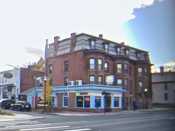 36 Franklin St APT 3, Westfield, MA 01085