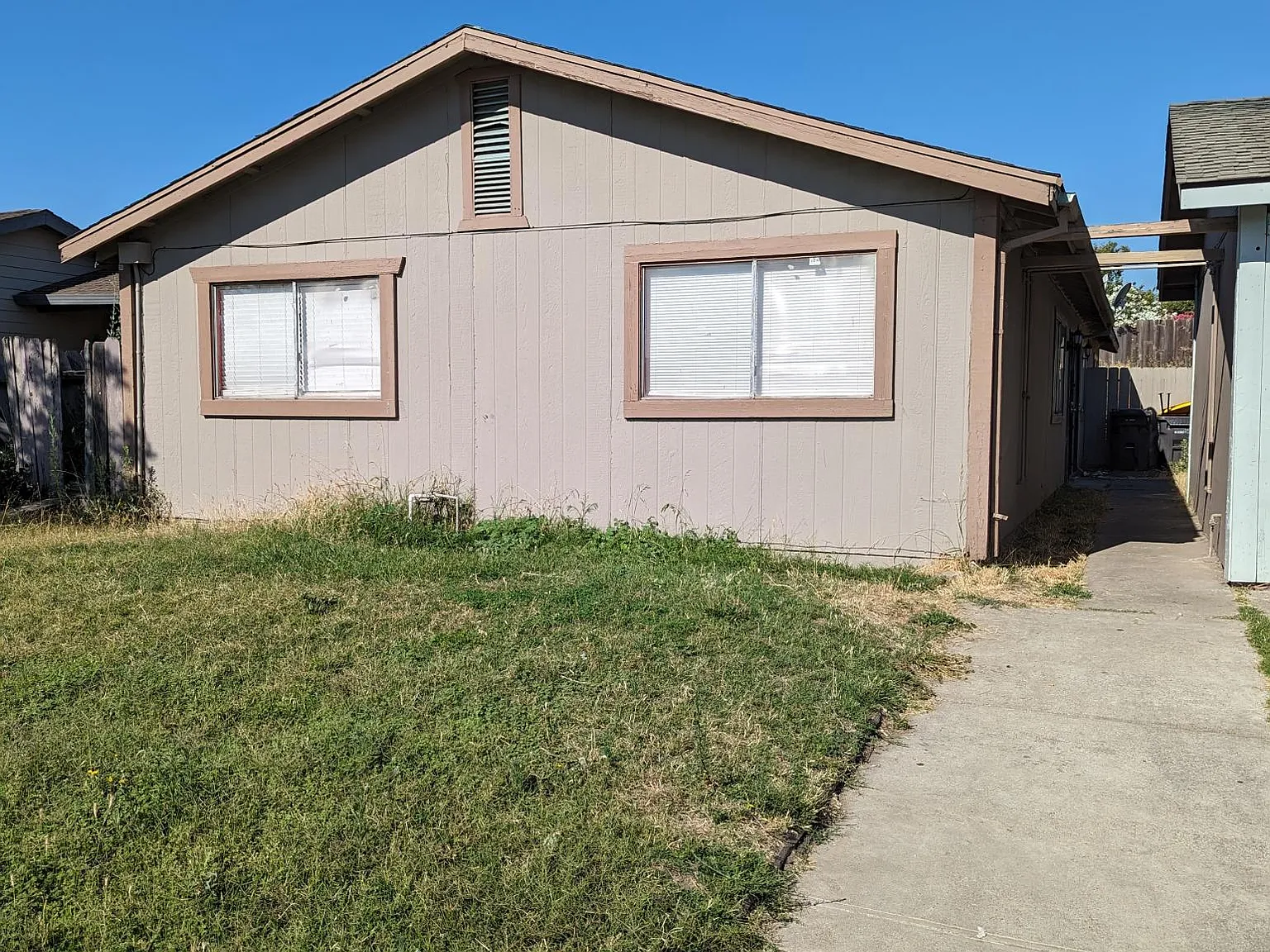 2 bed, 950 sqft, $1,645 — Photo 1