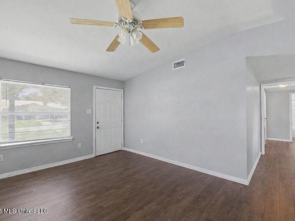 3rd image of 2607 Avenue B