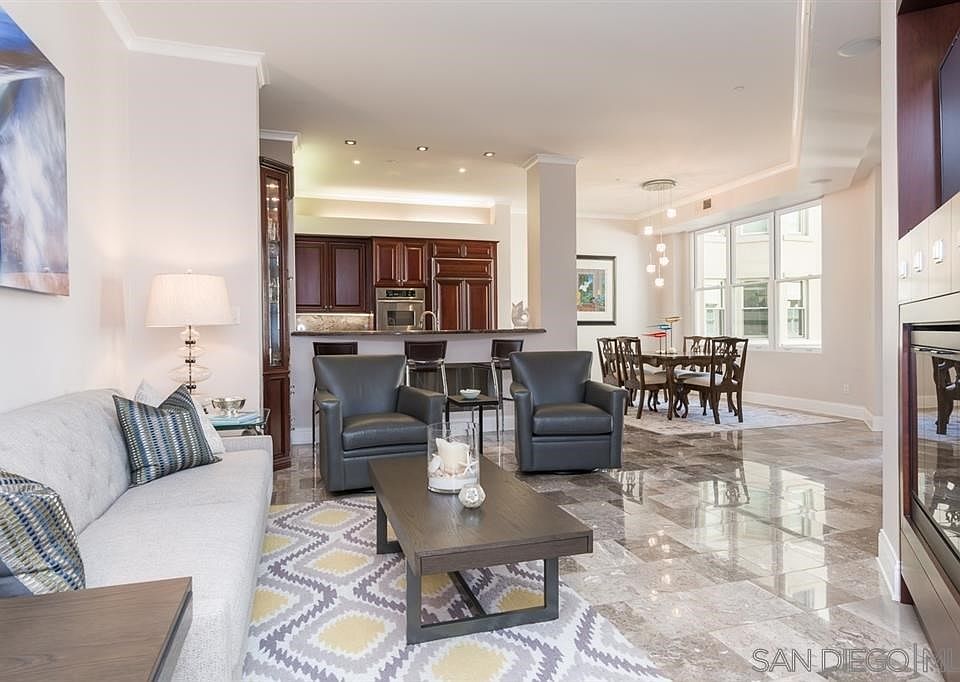 Gorgeous travertine floors.